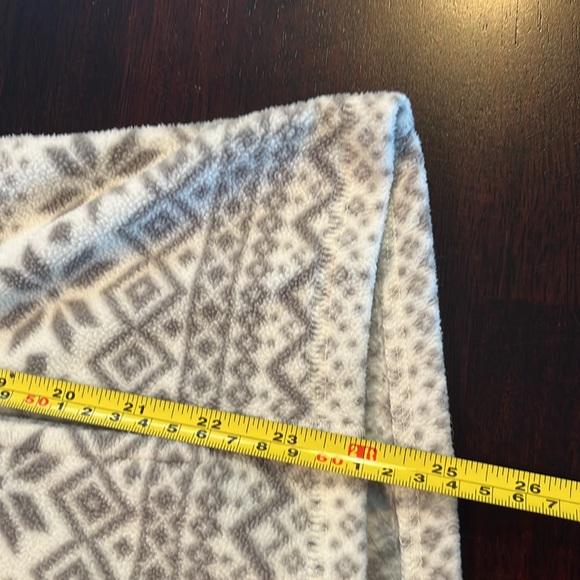 Old Navy Fleece Zip Up Jacket - Picture 5 of 7